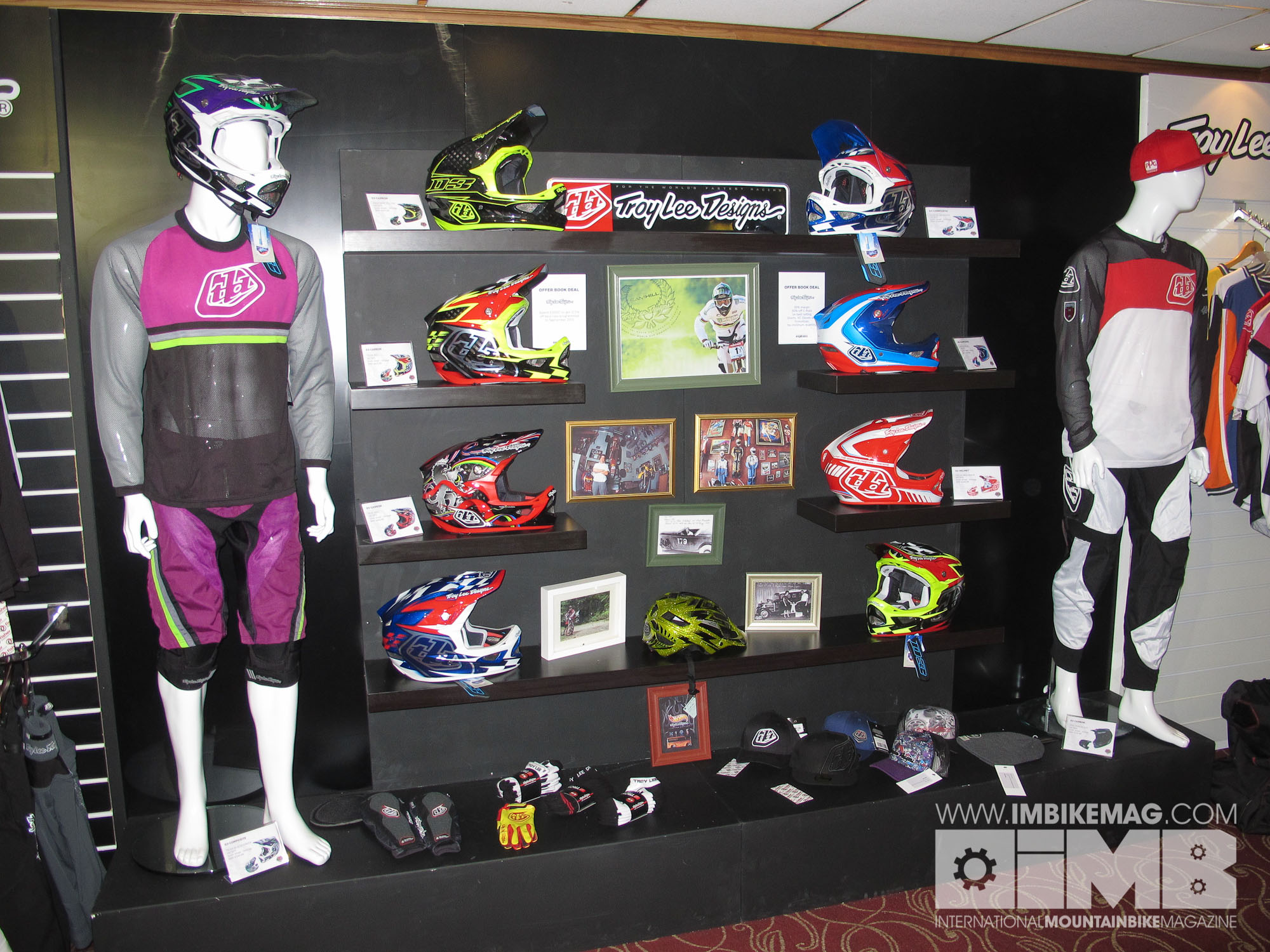 The A1 sits neatly alongside the already extensive Troy Lee Designs range and adds kudos to the Trail side of their brand.