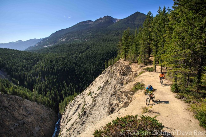 Just as the TransRockies has done for the past 12 years, Singletrack 6 will sample some of the Rockies' finest landscapes.