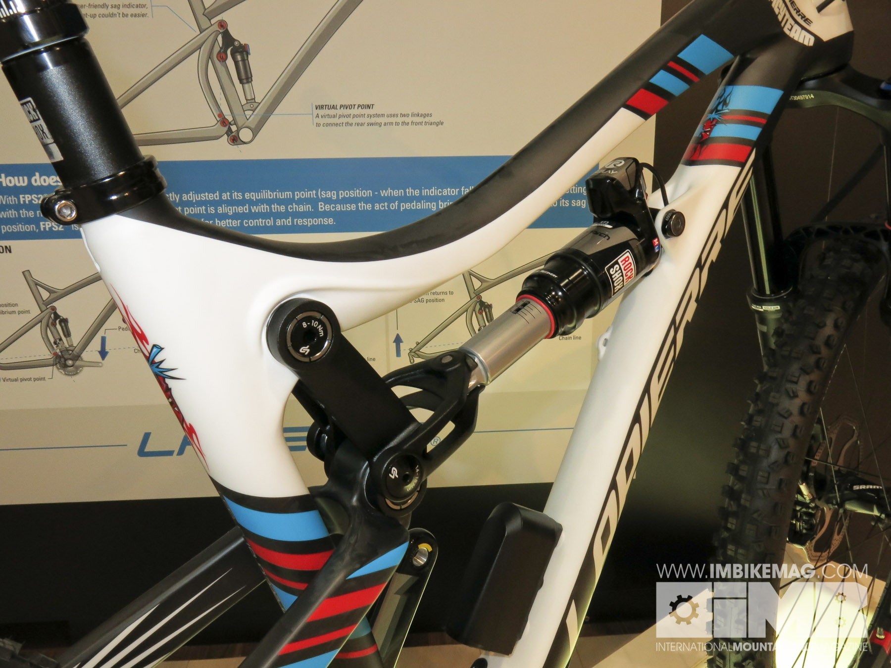 The Lapierre FPS2 system ensures the perfect suspension set up in all conditions.