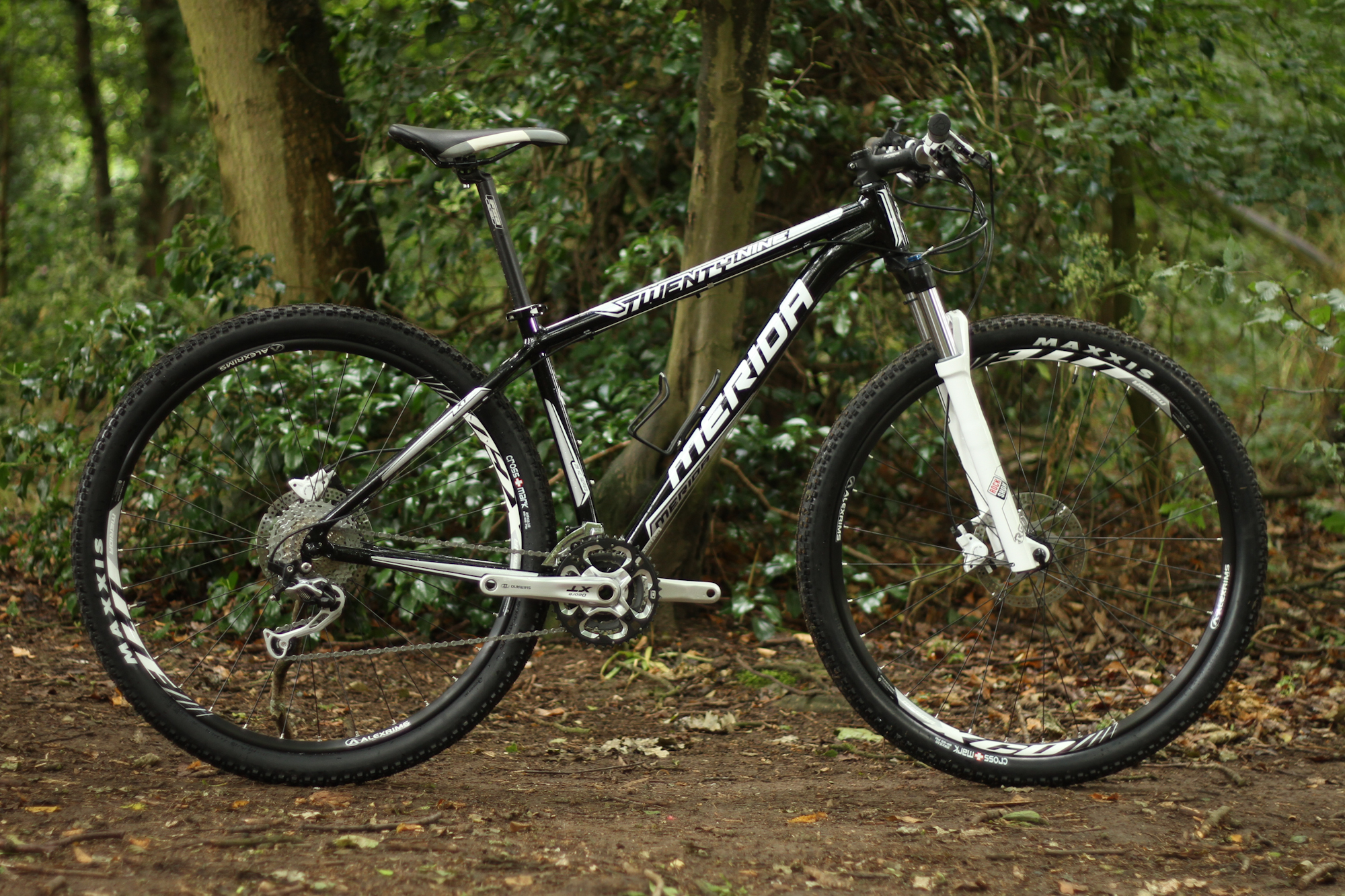 Merida Bikes Twenty-Nine Lite XT Edition-D 2011 Mountain Bike Reviews » Bikes » XC Bikes Free Mountain Bike Magazine IMB