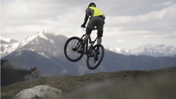 Commencal Meta AM 2016: Black & Brush Limited Edition