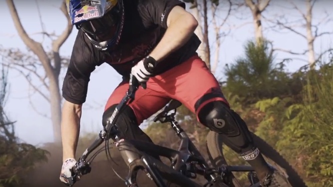 Madness in Madeira - Loic Bruni