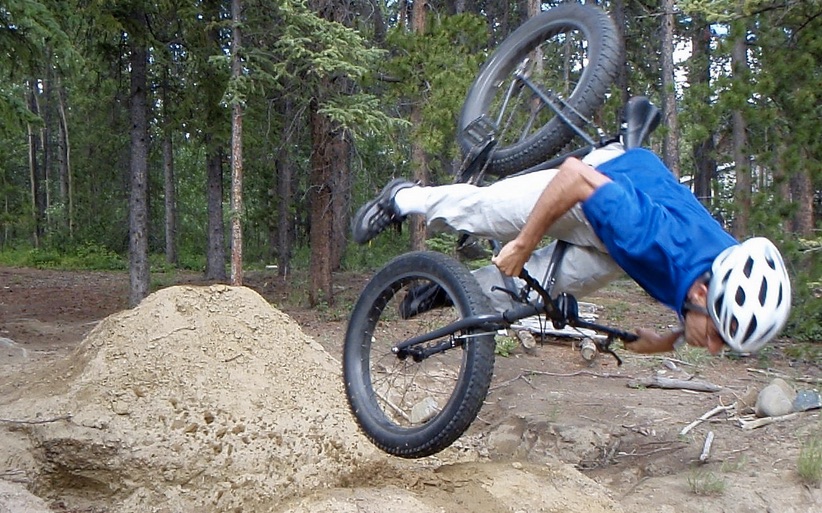 #WipeoutWednesdays: Crazy Mountain Bike Crashes - Caught On Tape 2017