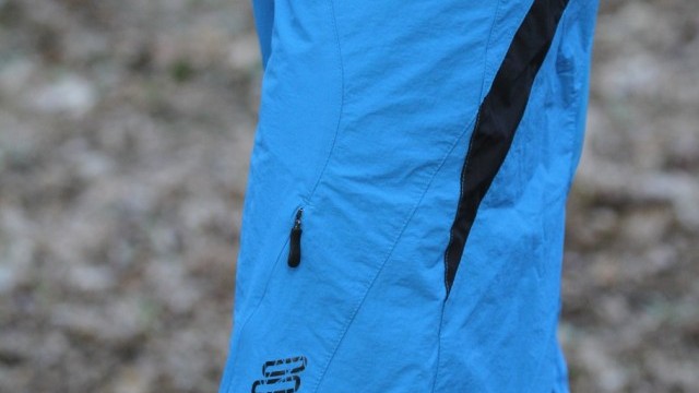 Mountain Bike Reviews - Altura Summit Baggy Shorts  2012