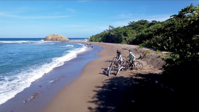 "A Dog's Life" Season 2 Ep. 4 - Jamaican Vacation!