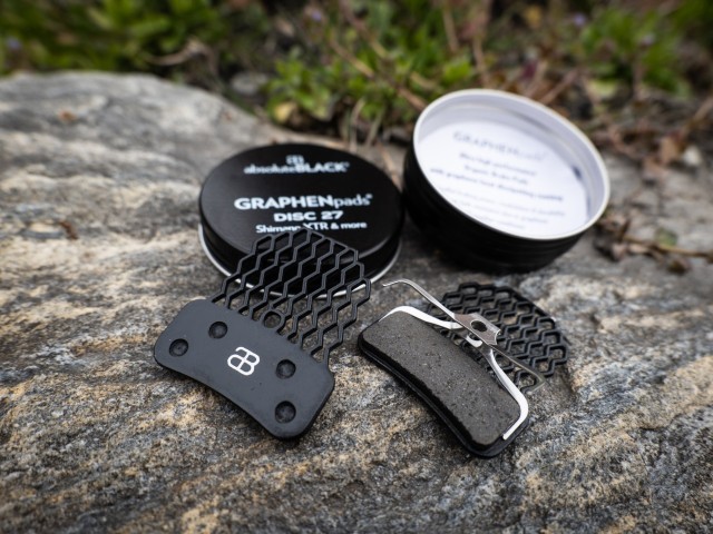 Absolute Black Graphen Pads 2023