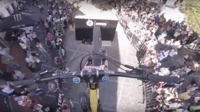 Bernardo Cruz Chased By Remy Metailler At Taxco Urban DH 2016