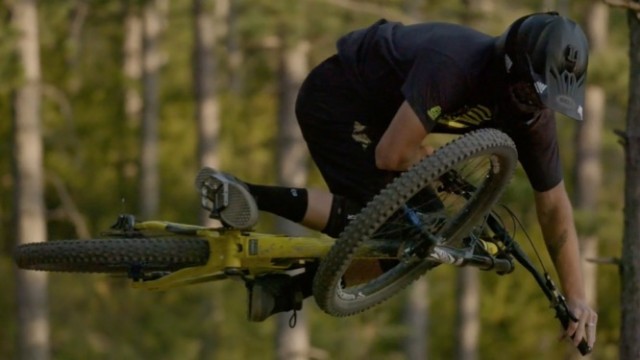 Commencal: Kyle & PEF