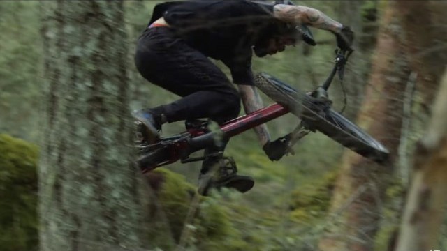 FRESH DIRT | Ace Hayden Shredding Trails with #JEFFSY