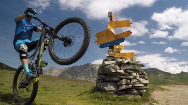 Surfing The Trails of Heida On A Mountainbike