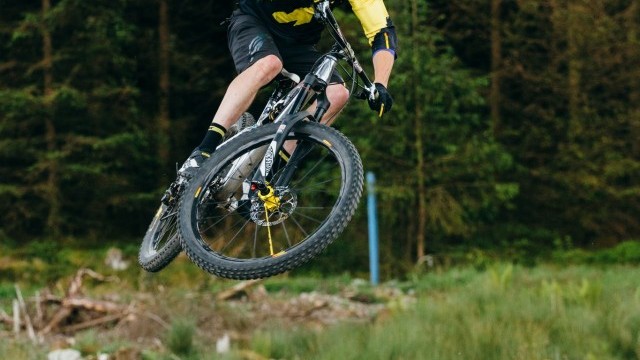Mountain Bike Technique - Jumps
