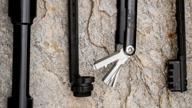 Mountain Bike Reviews - OneUp Components EDC Tool & Threadless carry system 2021
