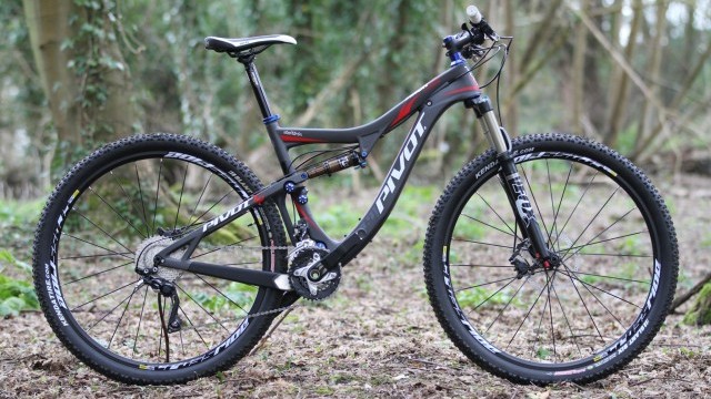 Mountain Bike Reviews - Pivot Cycles Mach 429 Carbon  2014