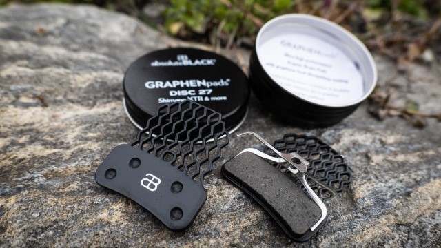 Mountain Bike Reviews - Absolute Black Graphen Pads 2023