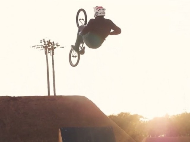 Digging To Happy Ride 2016