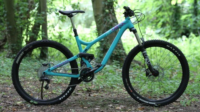 Mountain Bike Reviews - Commencal Meta AM Girly 27.5  2014