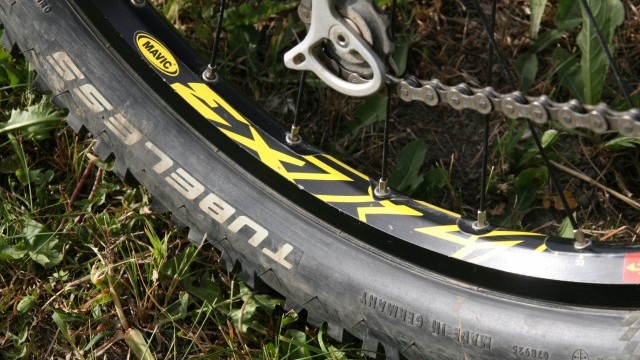 Mountain Bike Reviews - Hope Technology Pro 2 on Mavic 721 Wheelset 2010
