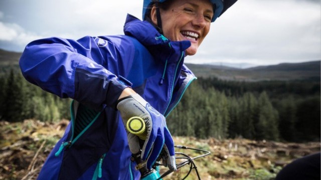 She Rides Off Road: Endura's New Women's MT500 Collection
