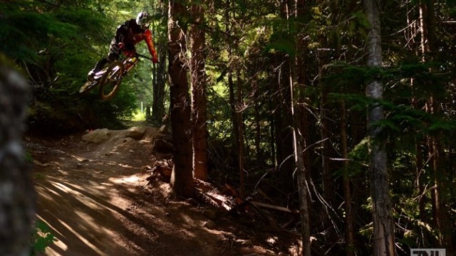 Commencal Riding Addictions- Triple Threat