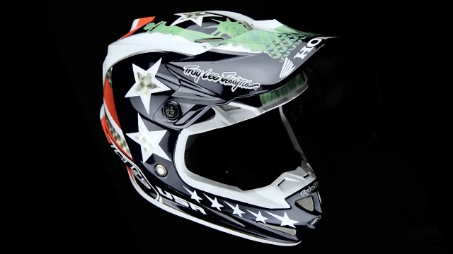 2017 MXON: The Making of Cole Seely's Helmet