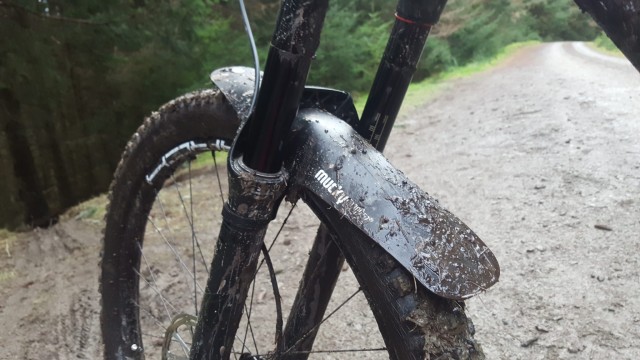 Mountain Bike Reviews - Mucky Nutz Full Face Fender 2017