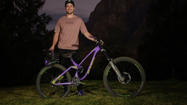 Sam Reynolds Re-Signs with NS Bikes & Marks 10 years with the UR Team