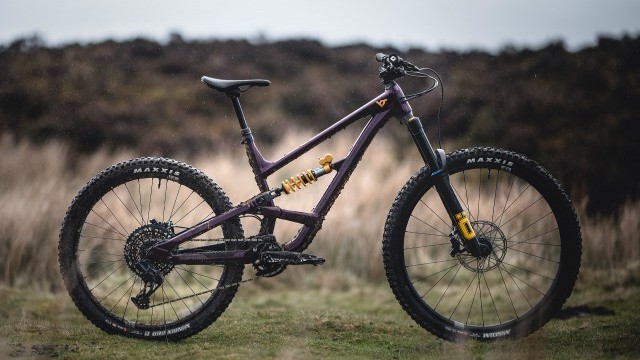 News: YT CAPRA MX Uncaged 9 & DECOY MX Uncaged 9: Return of the Shred