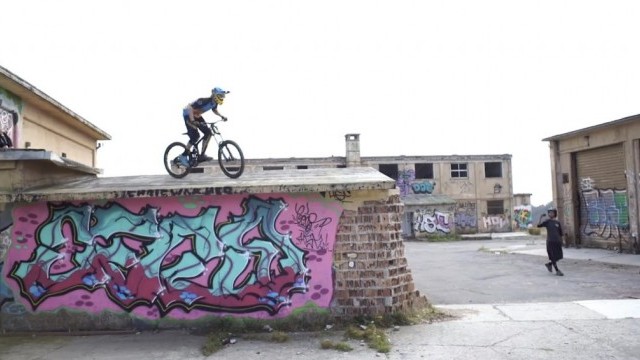 Phil Atwill: End of Season Mashup 2016 - Propain Dirt Zelvy