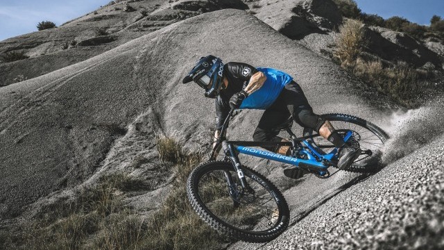 Mondraker New Foxy Carbon - More Enduro Than Ever