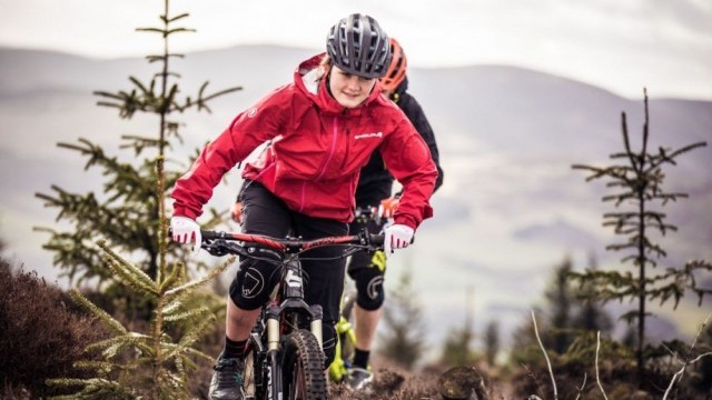 Striking Trail Protection: Endura’s New SingleTrack Jacket