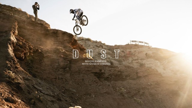 Video: 'Dust' feat Szymon Godziek