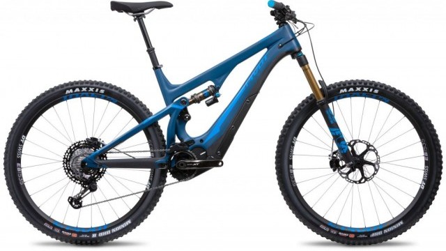 Introducing the Pivot Shuttle - A Revolutionary MTB Evolution