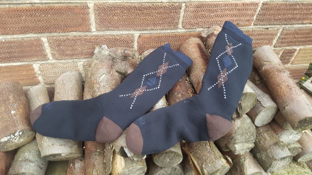 Mountain Bike Reviews - Sealskinz Mid Weight Mid Length Waterproof Socks 2016