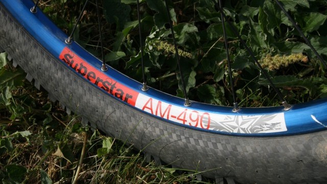 Mountain Bike Reviews - Superstar Components Tech2 Evo AM/Enduro 135 Switch Wheelset  2010