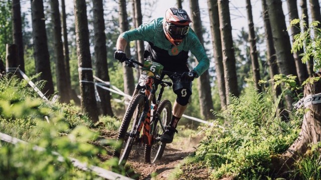 Wanted: The Best Enduro Riders
