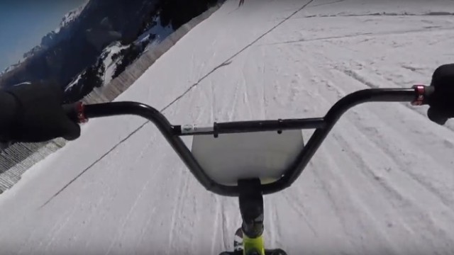 Mega Crash HIGH SPEED Ski Bike Snowtrike - Merry Christmas
