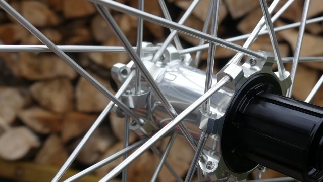 Mountain Bike Reviews - Industry Nine Trail 270 2018