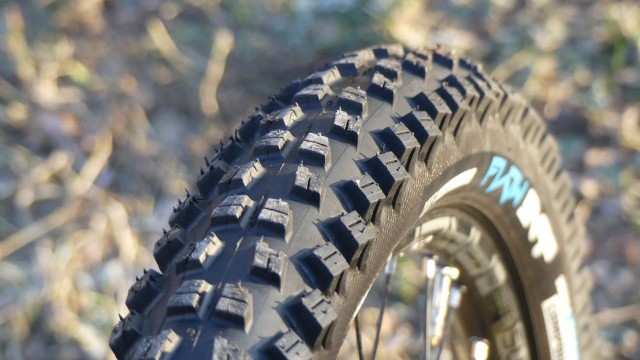 Mountain Bike Reviews - VEE Tire Co Flow Snap 2018