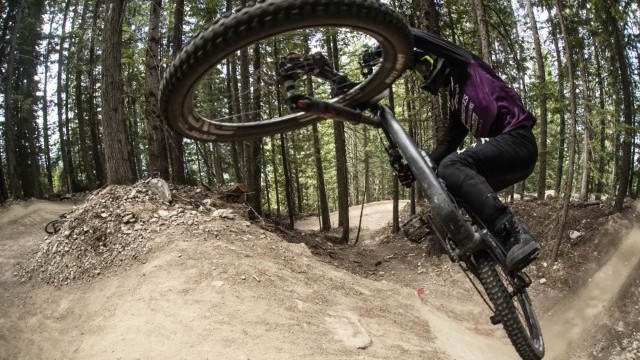 Video: “I Only Ride Park Tour” – Revelstoke (Ep. 5)