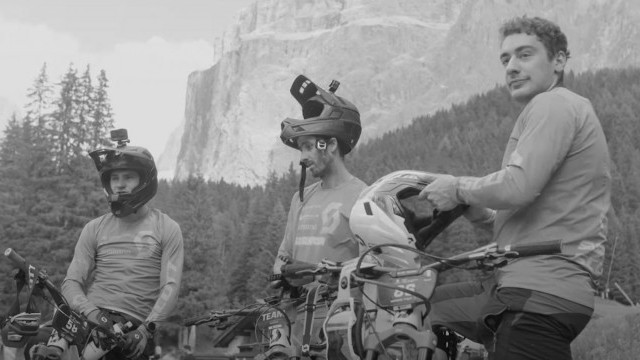 Video: "In Between The Rounds" with SCOTT SR Suntour Enduro Team