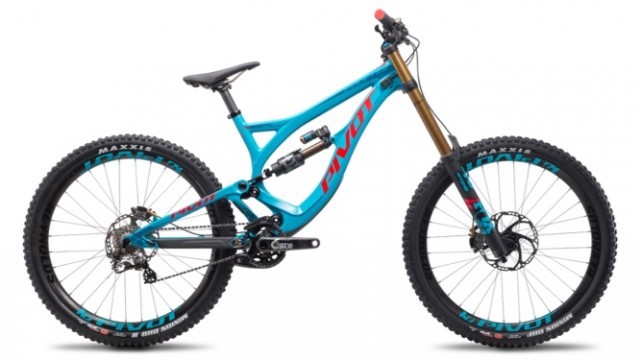 2018 Pivot Phoenix Carbon DH: New Colours, Same Fast, Same Strong
