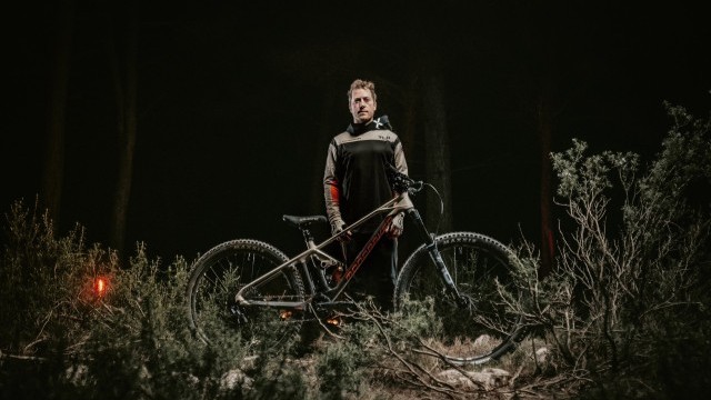 Sergio Layos Signs for Mondraker