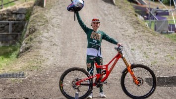 UCI DH World Cup: Höll and Goldstone dominate Val di Sole downhill finals