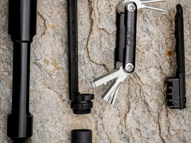 OneUp Components EDC Tool & Threadless carry system 2021