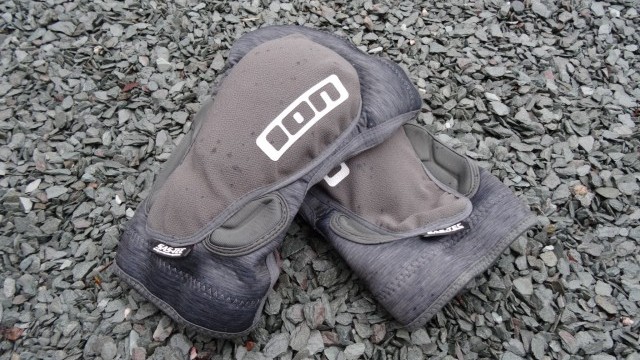 Mountain Bike Reviews - ION Products K Lite Knee Pad  2016