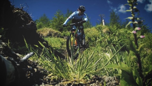 Homeland: Katy Winton and Lewis Buchanan Ride Shimano TweedLove International 2017