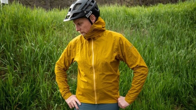 Mountain Bike Reviews - Jackets