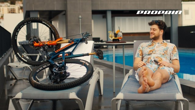 Video: 'From Jono with Love' feat Jono Jones