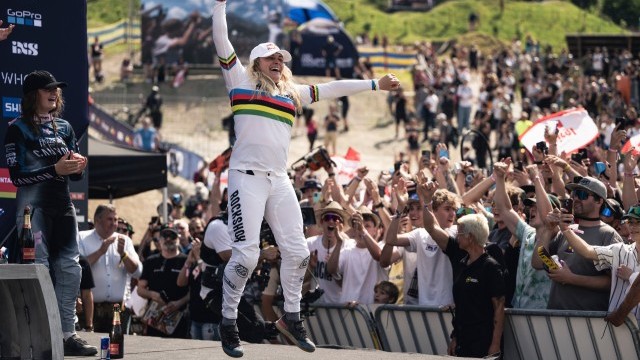 UCI MTB World Cup: Vali Höll dominates on home soil in Leogang