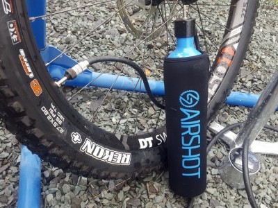 Airshot Tubeless Inflator 2016 Mountain Bike Review